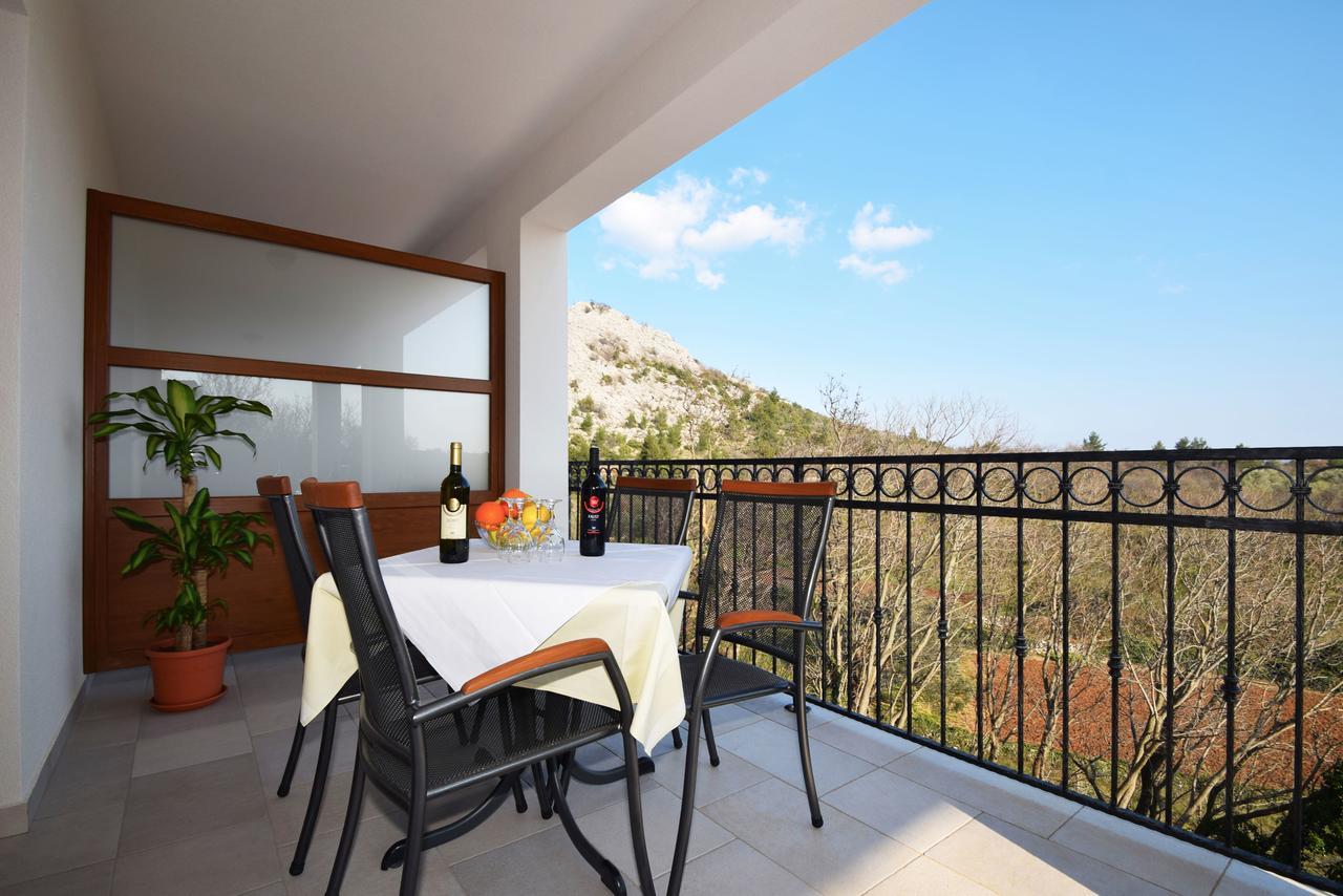 Apartments Paklenica 스타리그라드 파클레니차 외부 사진