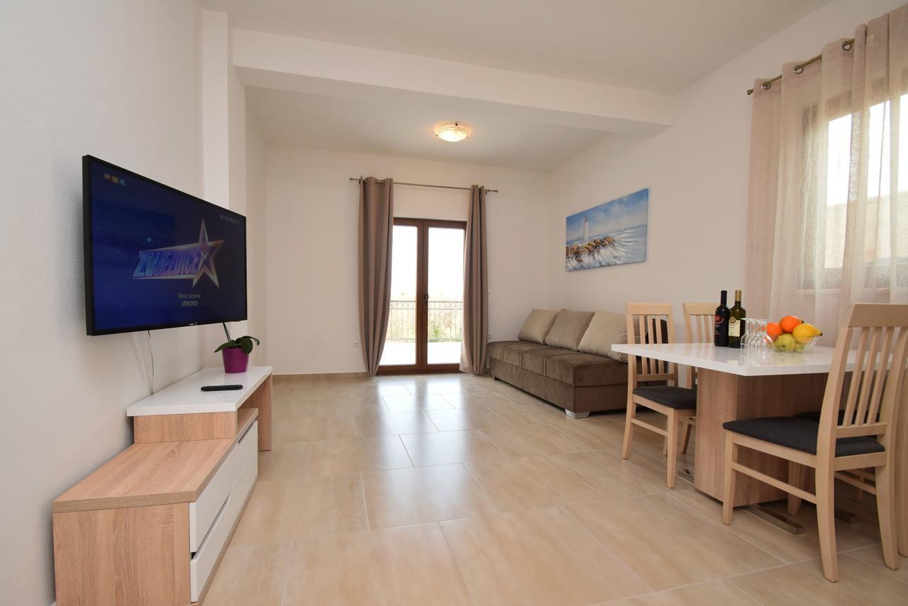 Apartments Paklenica 스타리그라드 파클레니차 외부 사진