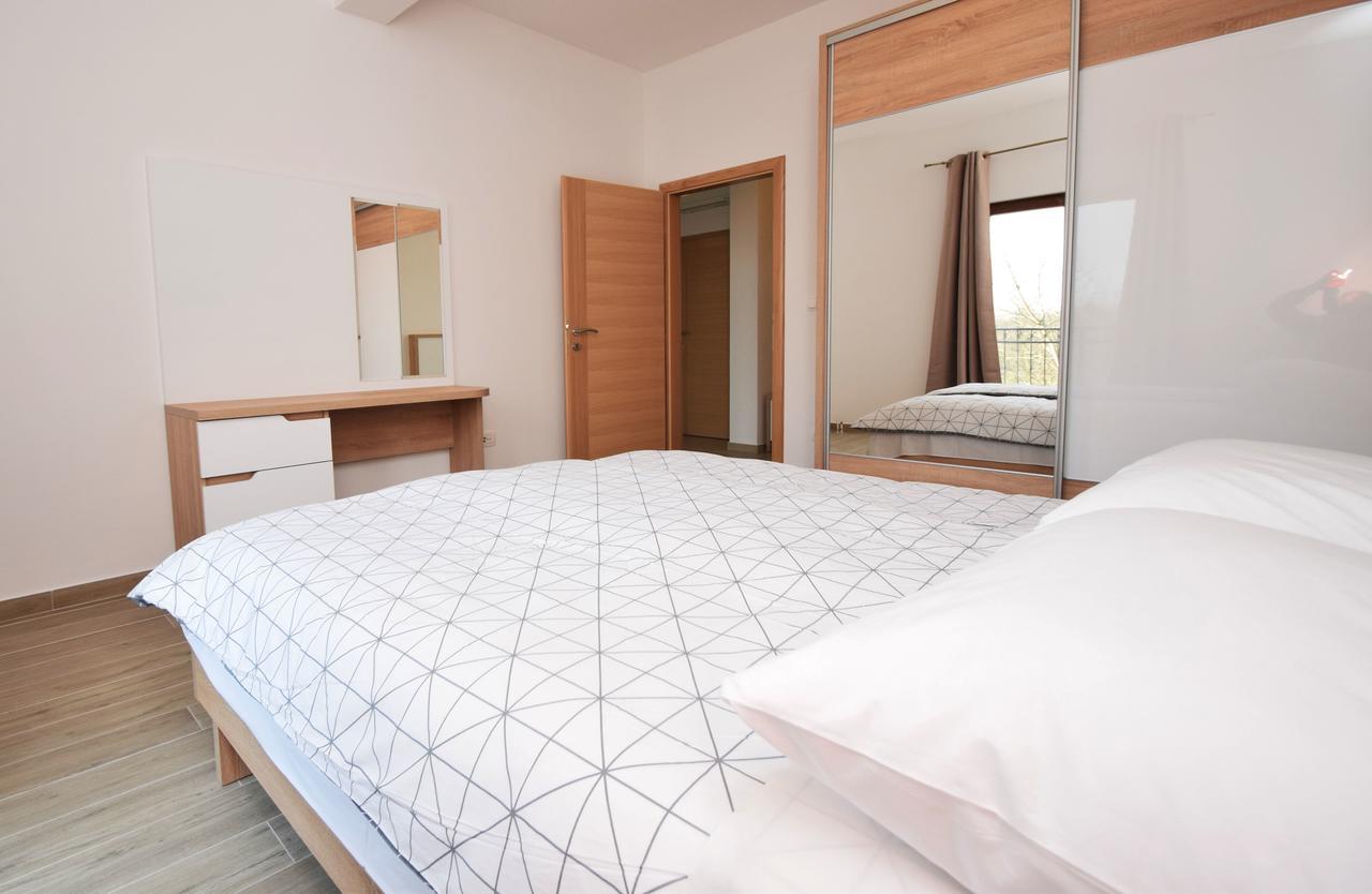 Apartments Paklenica 스타리그라드 파클레니차 외부 사진