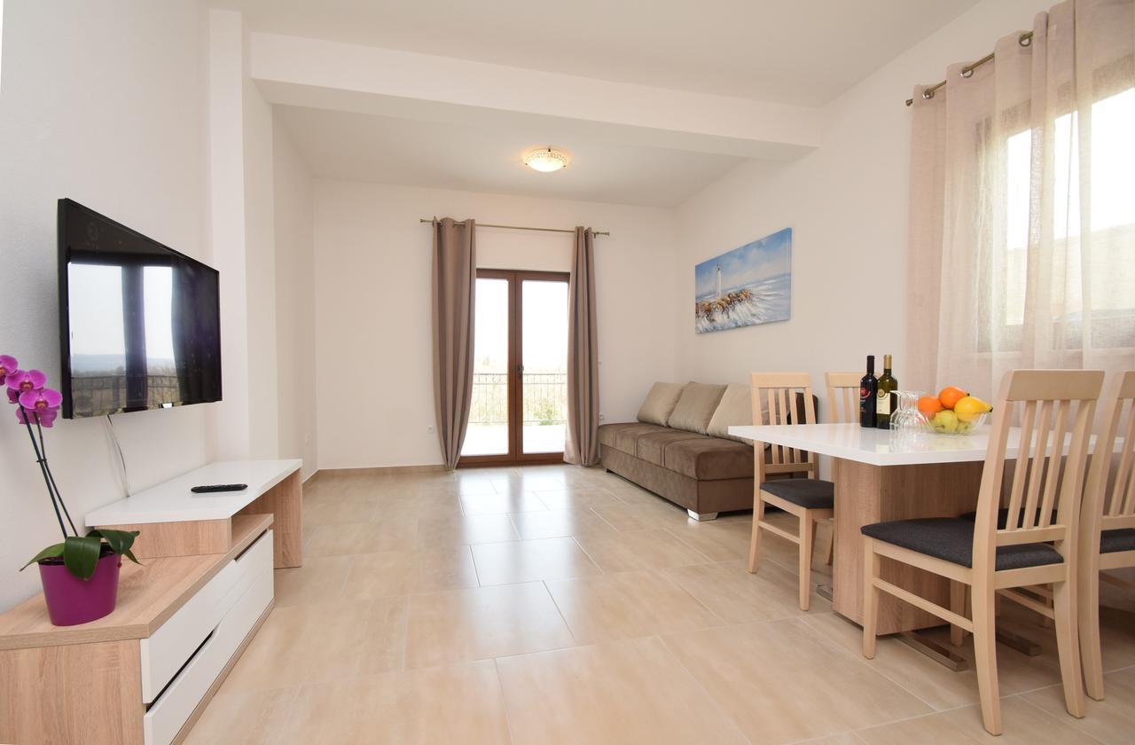 Apartments Paklenica 스타리그라드 파클레니차 외부 사진