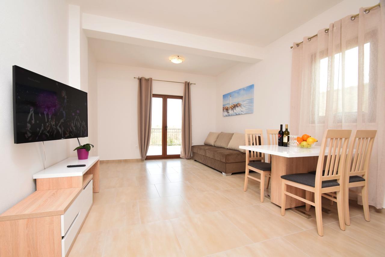 Apartments Paklenica 스타리그라드 파클레니차 외부 사진