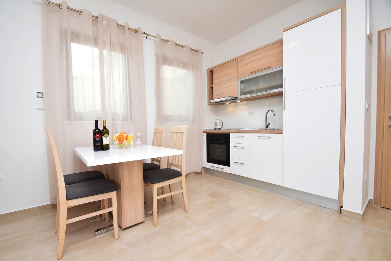 Apartments Paklenica 스타리그라드 파클레니차 외부 사진
