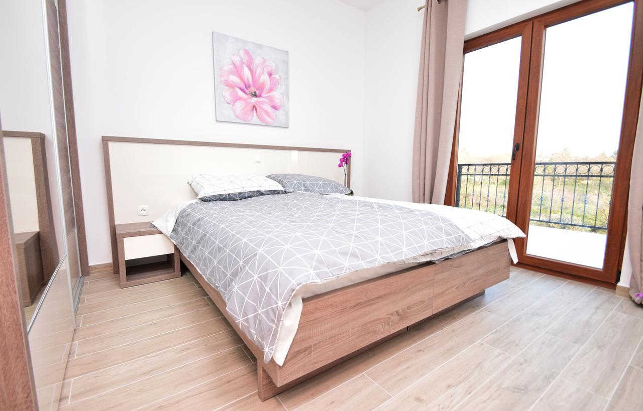 Apartments Paklenica 스타리그라드 파클레니차 외부 사진