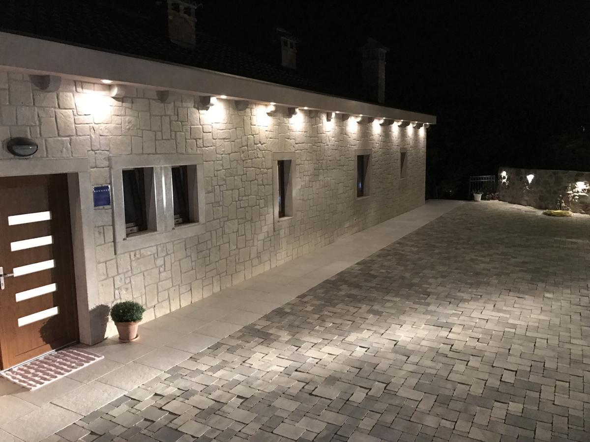 Apartments Paklenica 스타리그라드 파클레니차 외부 사진