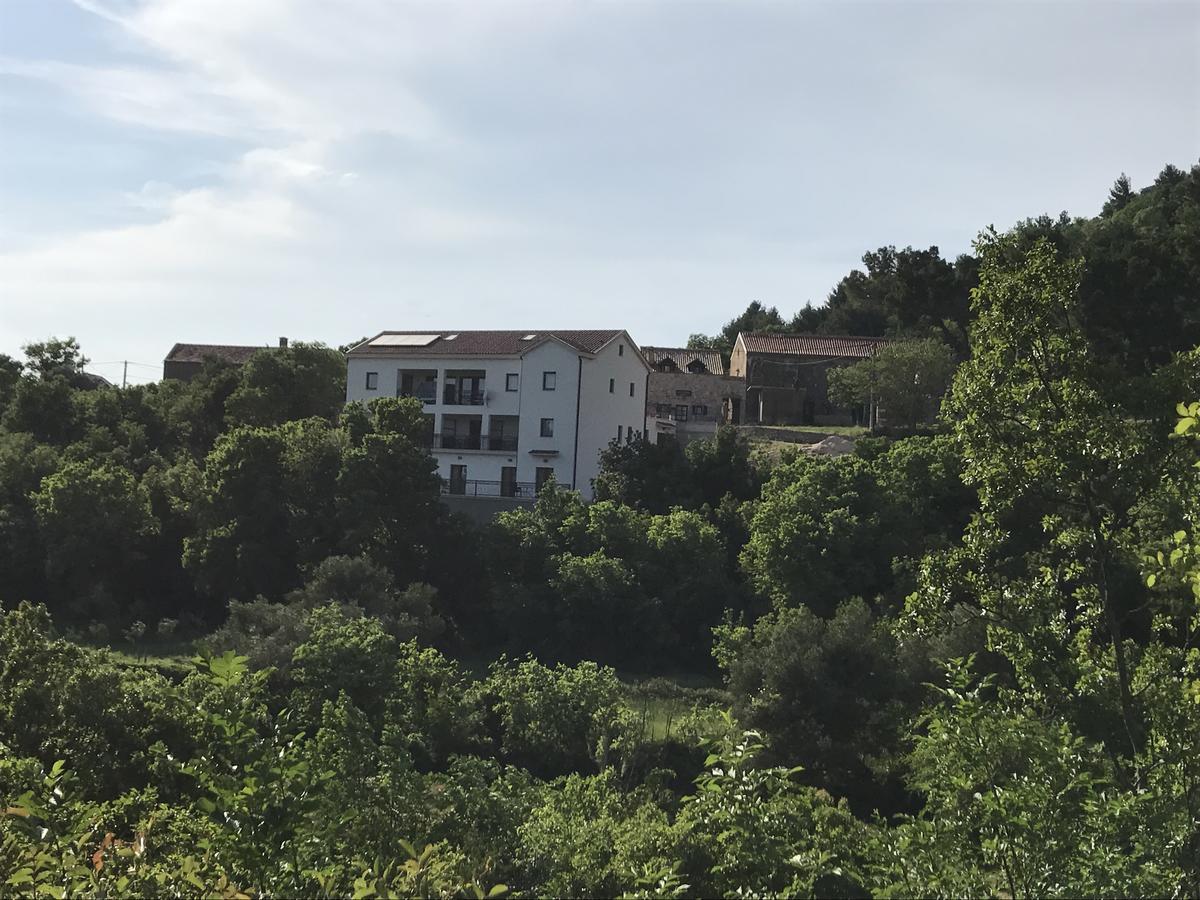 Apartments Paklenica 스타리그라드 파클레니차 외부 사진