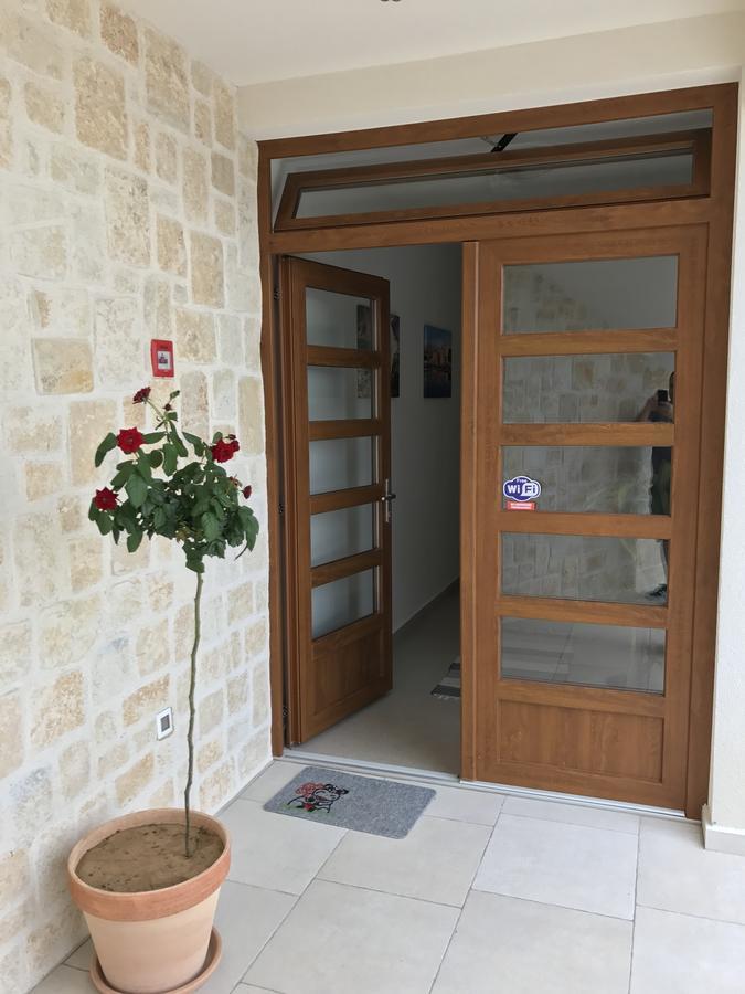 Apartments Paklenica 스타리그라드 파클레니차 외부 사진